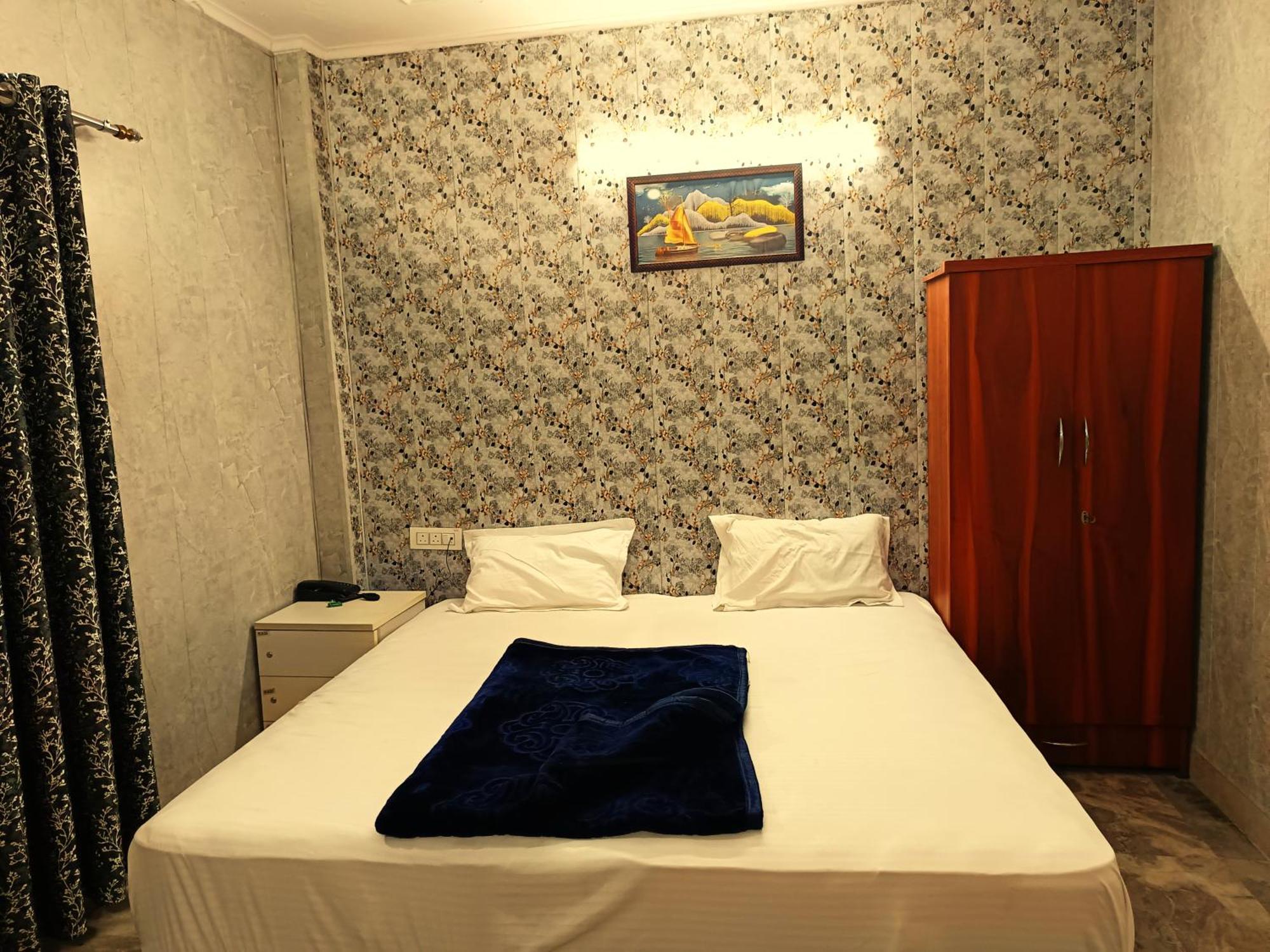 Haveli Heritage --1 Min Walk In Nizamuddin Railway Station New Delhi