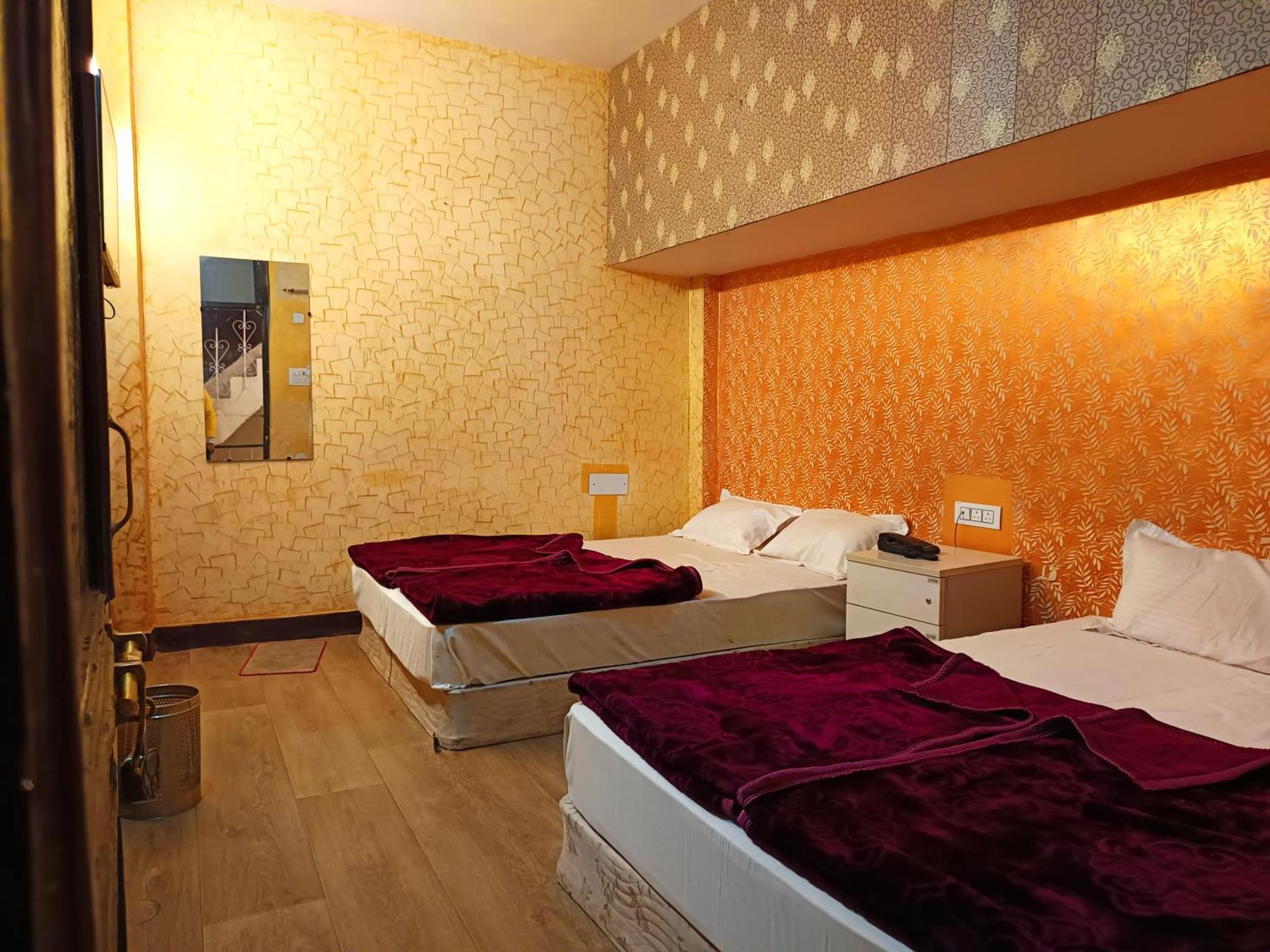 Haveli Heritage --1 Min Walk In Nizamuddin Railway Station 2* New Delhi