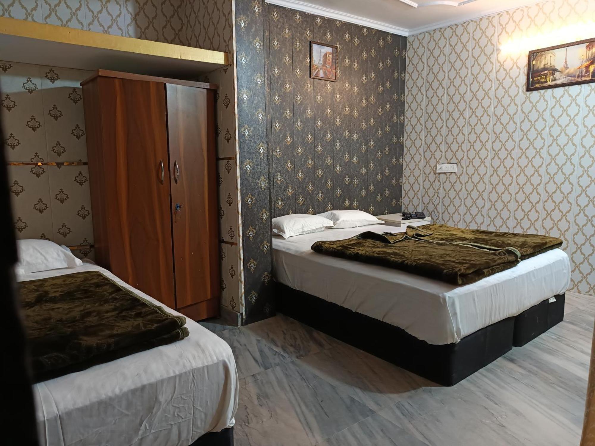 Haveli Heritage --1 Min Walk In Nizamuddin Railway Station 2* New Delhi