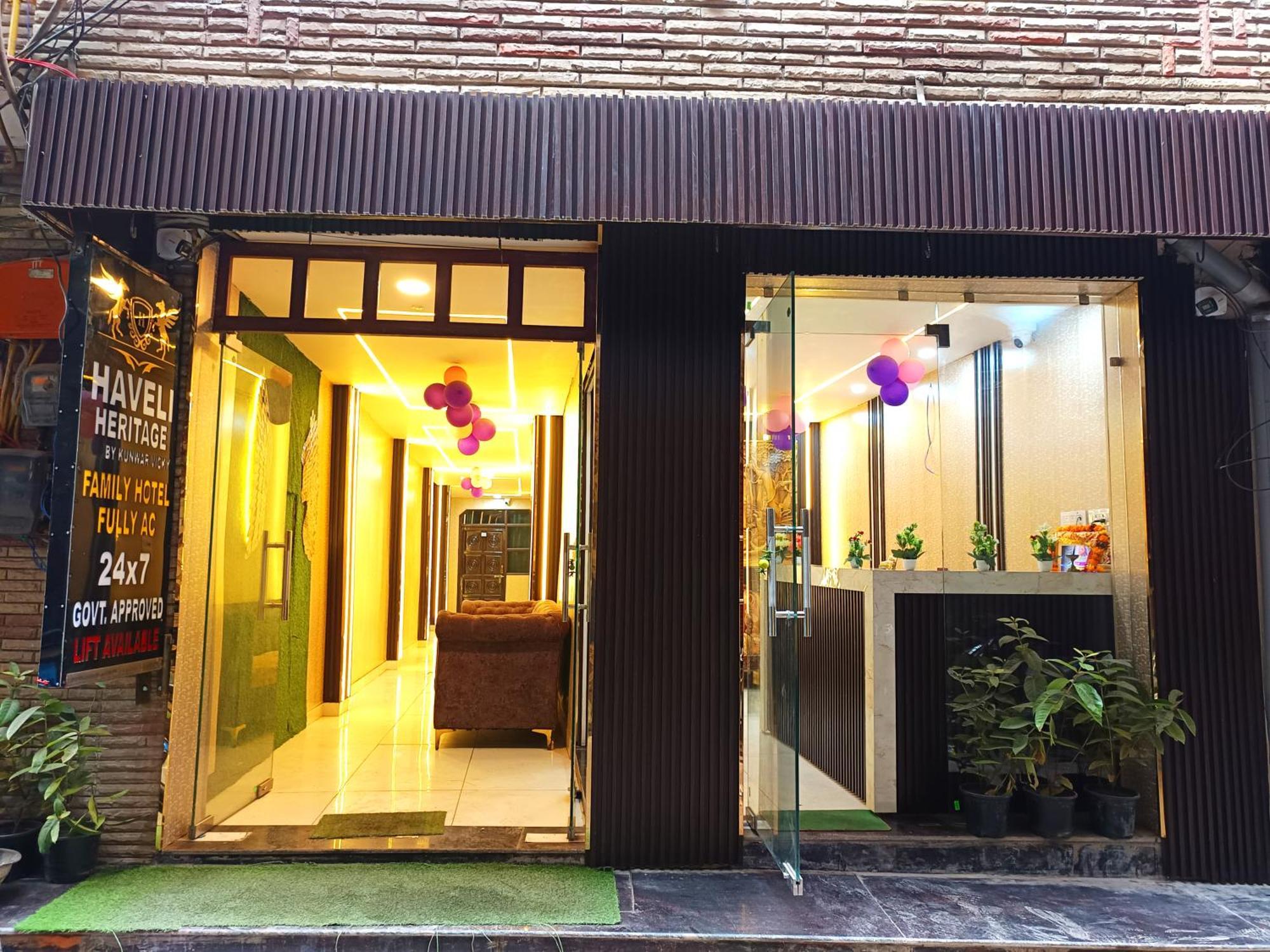 Hotel Haveli Heritage --1 Min Walk In Nizamuddin Railway Station