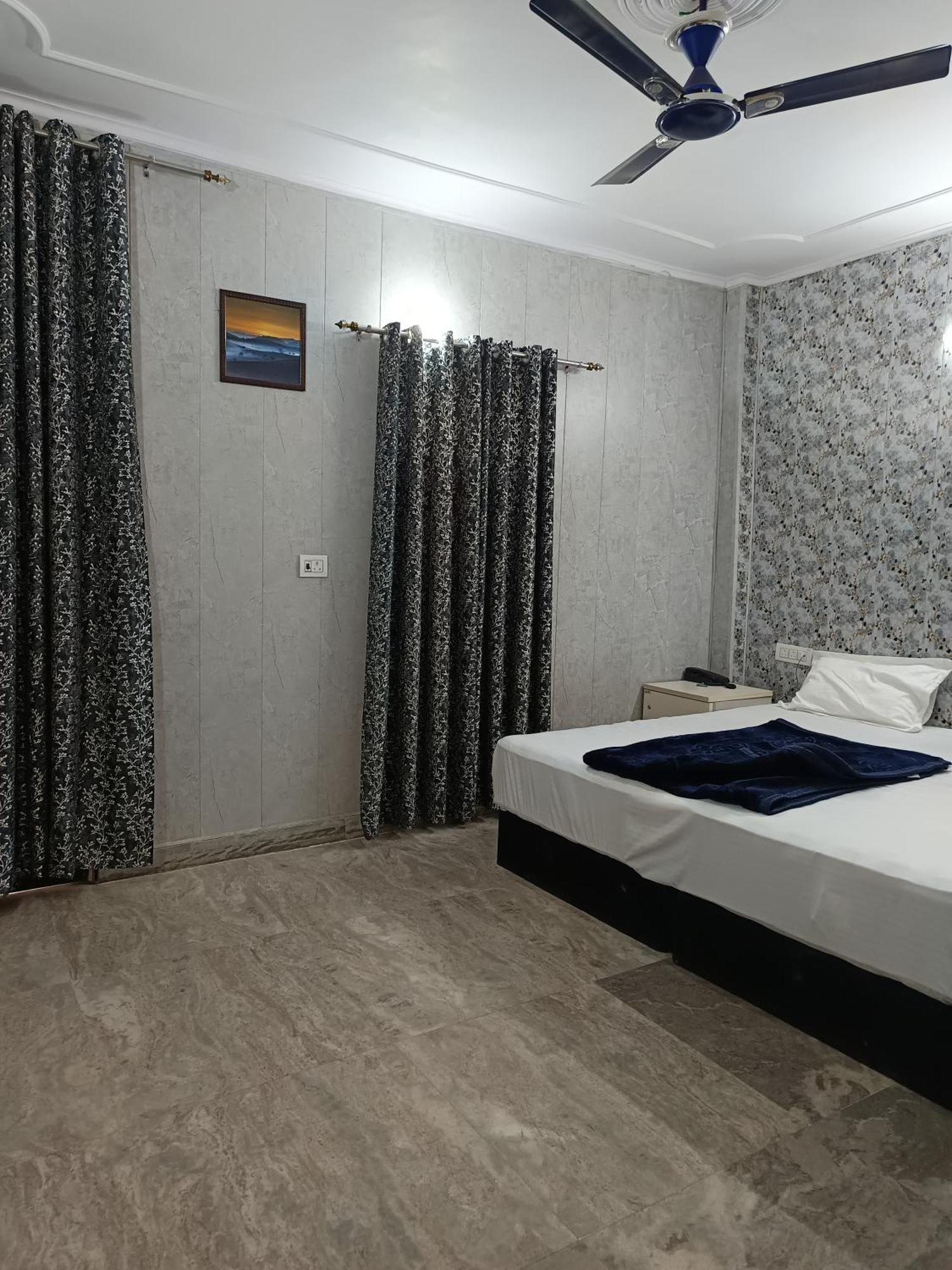 Haveli Heritage --1 Min Walk In Nizamuddin Railway Station 2*