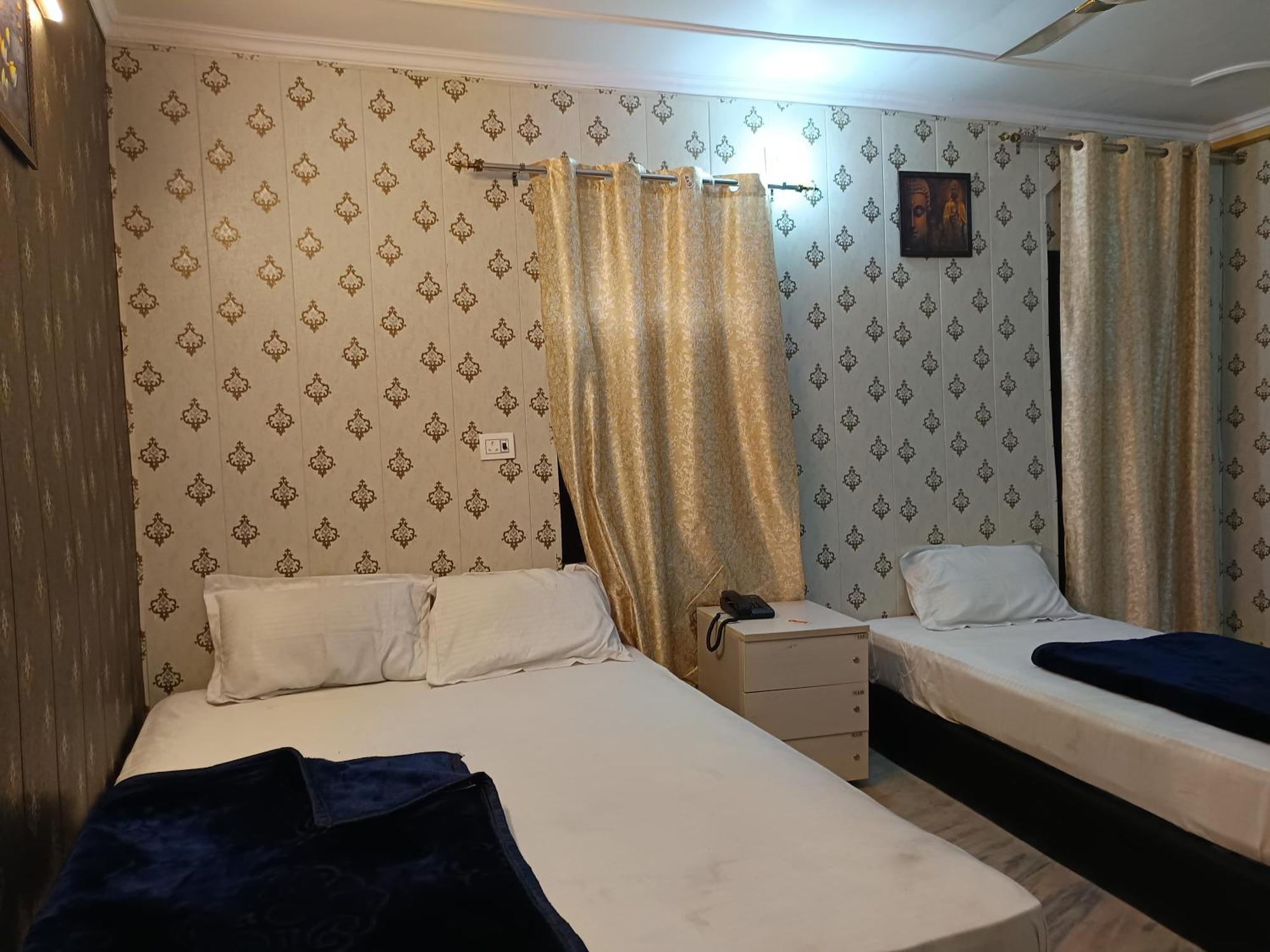 Haveli Heritage --1 Min Walk In Nizamuddin Railway Station 2*